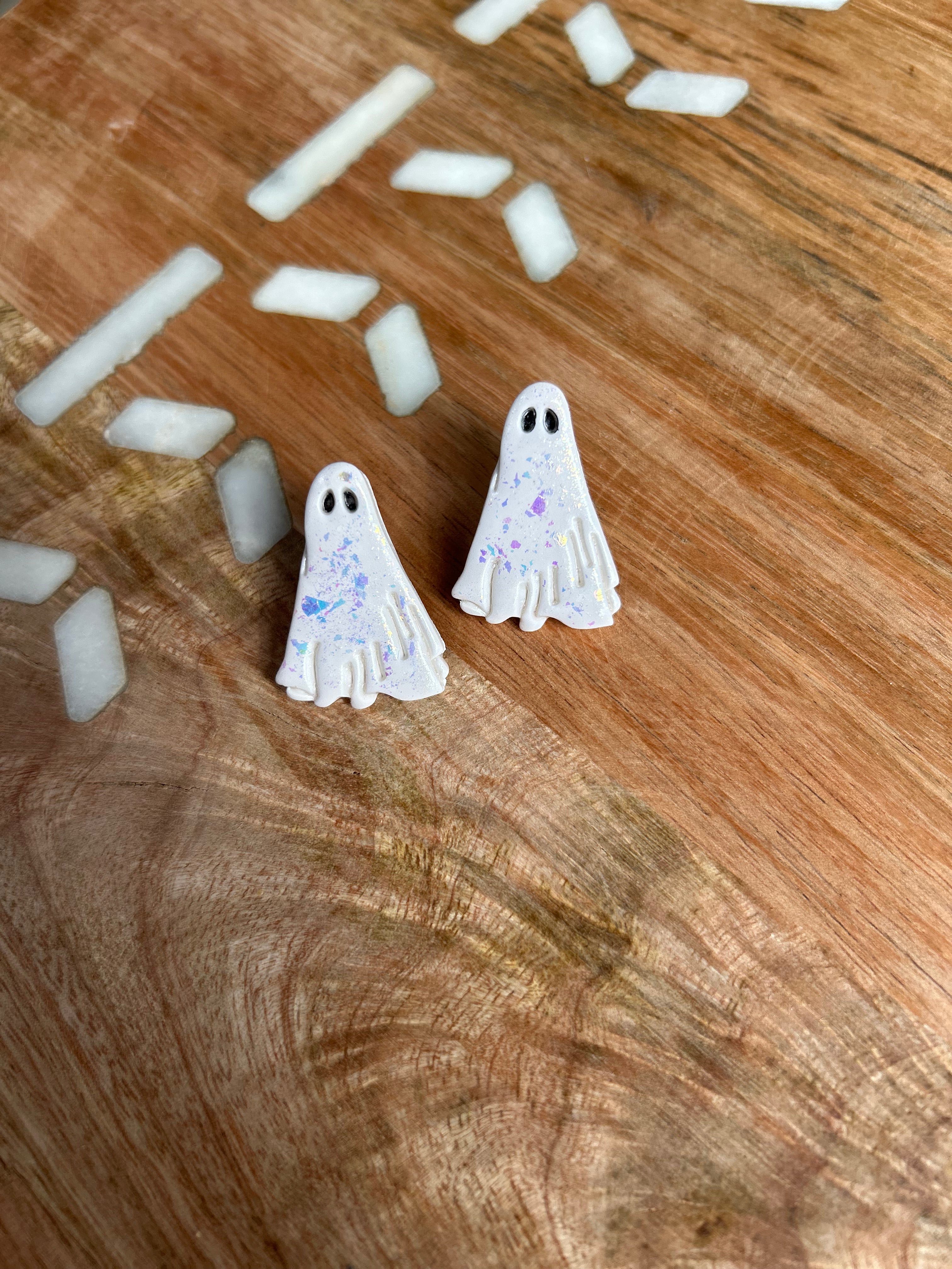 Shimmery Ghost stud